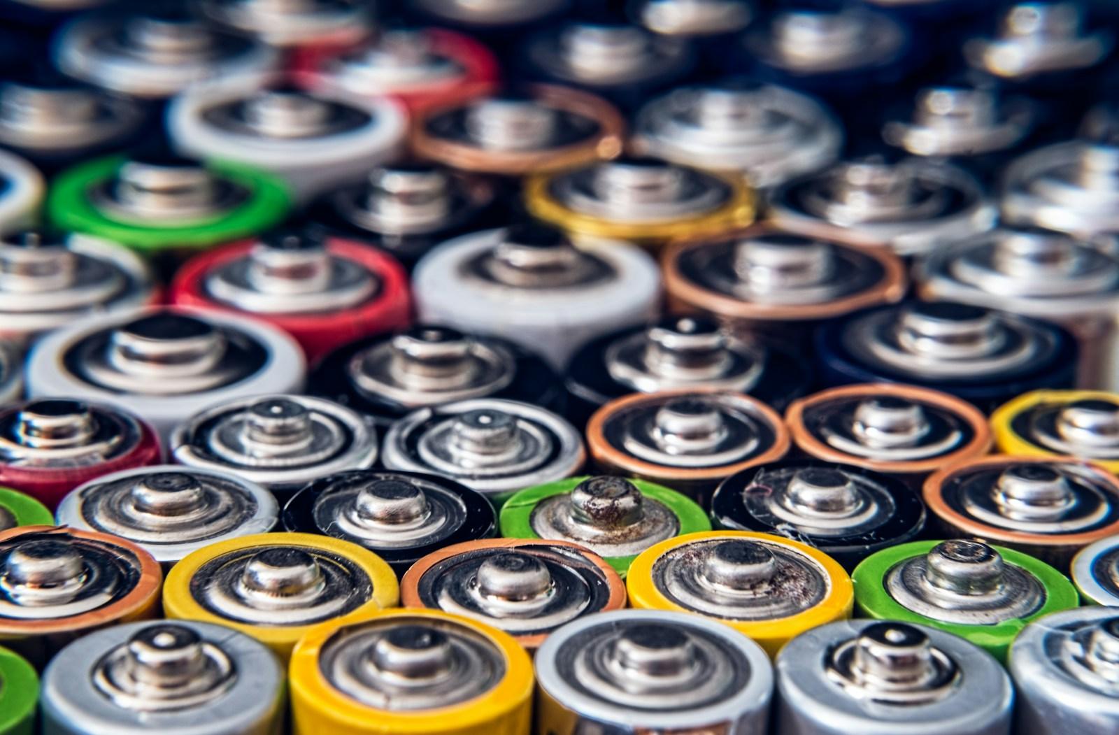 The Commercial Uses of Lithium: Lithium-Ion Batteries & White Lithium Grease